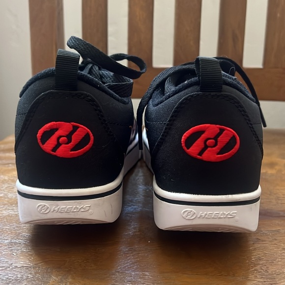 Heelys Pro 20 Skate Shoe - Black Flames Kids' size Youth 3 - Picture 7 of 14